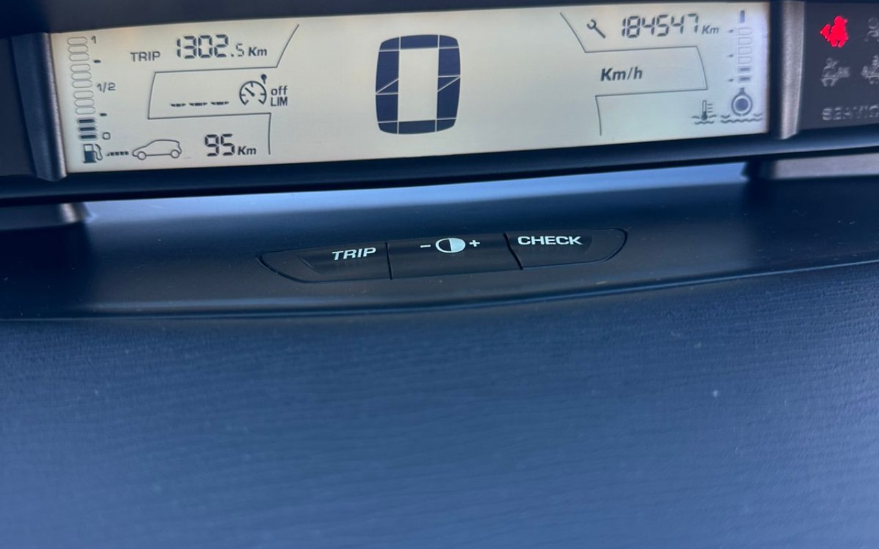 imagem-https://www.socarrao.com.br/sc-vehicle-images-prod/3603942/1788403017476-V2hhdHNBcHAgSW1hZ2UgMjAyNi0wNS0xMiBhdCAwOS4zMy4zOSAoMykuanBlZw.jpeg