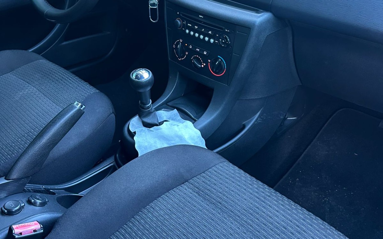 imagem-https://www.socarrao.com.br/sc-vehicle-images-prod/3603942/1788403017528-V2hhdHNBcHAgSW1hZ2UgMjAyNi0wNS0xMiBhdCAwOS4zMy4zOSAoNCkuanBlZw.jpeg
