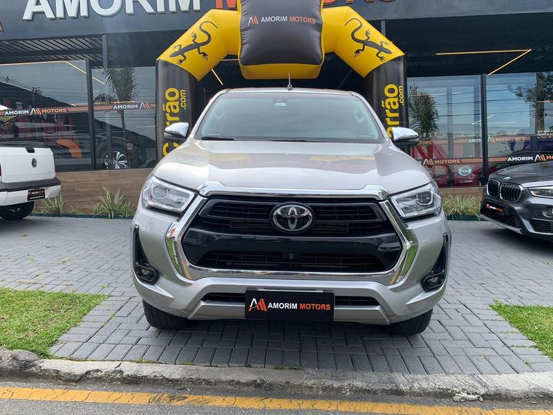 Toyota Hilux SW4 2022 Cinza — foto 1 de 3