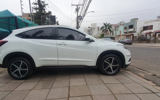 imagem-https://www.socarrao.com.br/sc-vehicle-images-prod/36082/1785266585353-fWgY9C4n4HSJKwIoyMC9GbMJ85Lk32DQ.jpg