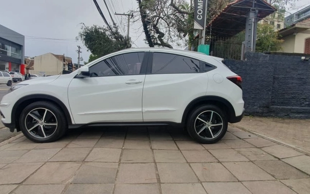 imagem-https://www.socarrao.com.br/sc-vehicle-images-prod/36082/1785266585354-VPMyJHumdWsff0GuPypqLRCpAkkdbABi.jpg