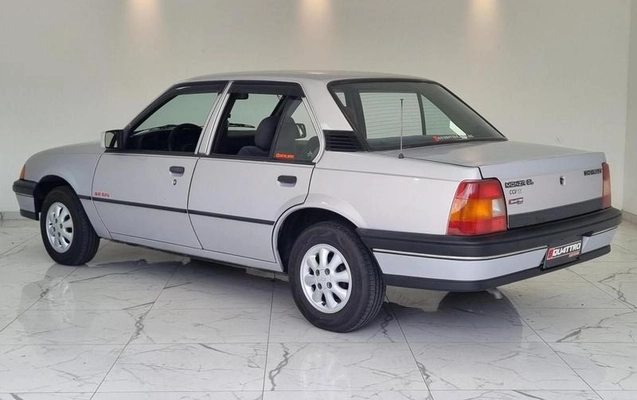 imagem-https://www.socarrao.com.br/sc-vehicle-images-prod/36103/1779387131155-5873073_5_B_0d1d4597cb.jpeg
