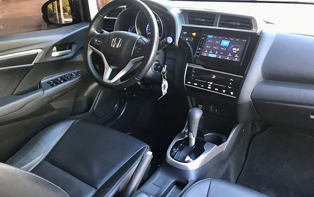imagem-https://www.socarrao.com.br/sc-vehicle-images-prod/3611902/1788455839136-De6y6P6IvqNbBHpDg8nFdMeTjpYPoV3y.jpg