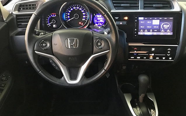 imagem-https://www.socarrao.com.br/sc-vehicle-images-prod/3611902/1788455839142-aKWpKYzCO4hkYJNC2un94rtA01JoyvEK.jpg