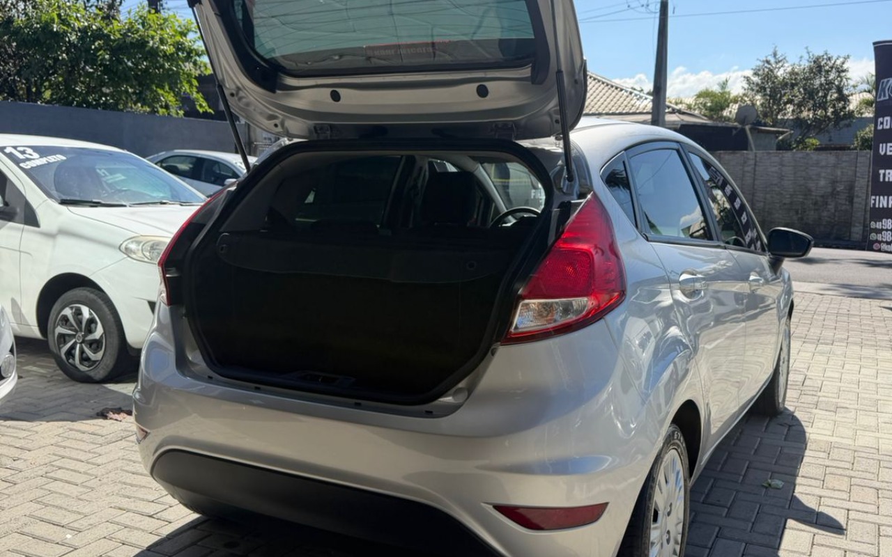 imagem-https://www.socarrao.com.br/sc-vehicle-images-prod/3611915/1788435607292-V2hhdHNBcHAgSW1hZ2UgMjAyNi0wOS0wMiBhdCAxNC4wMy40MyAoMSkuanBlZw.jpeg