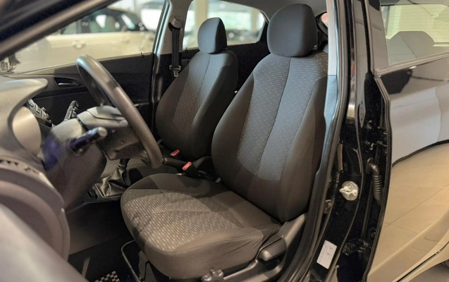 imagem-https://www.socarrao.com.br/sc-vehicle-images-prod/3613022/1788438987868-29ccbd1b-fd94-401e-a760-b384469ee318.jpg