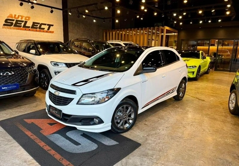 Chevrolet Onix 2016 Branco — foto 1 de 3