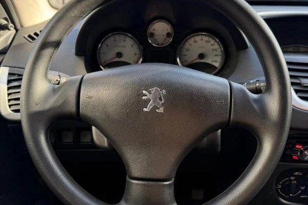 imagem-https://www.socarrao.com.br/sc-vehicle-images-prod/3613292/1788890060308-8445689_4_B_a36ca89cf4.jpeg