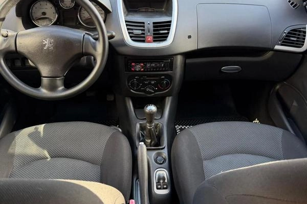 imagem-https://www.socarrao.com.br/sc-vehicle-images-prod/3613292/1788890060312-8445689_6_B_2c4a515c31.jpeg