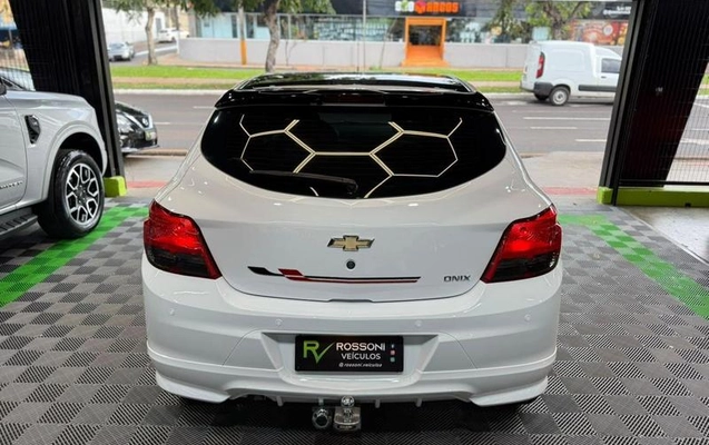 imagem-https://www.socarrao.com.br/sc-vehicle-images-prod/3613980/1788987265707-8445902_11_B_9e23493295.jpeg