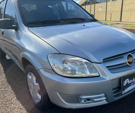 Chevrolet Celta 2010 Prata — foto 1 de 3