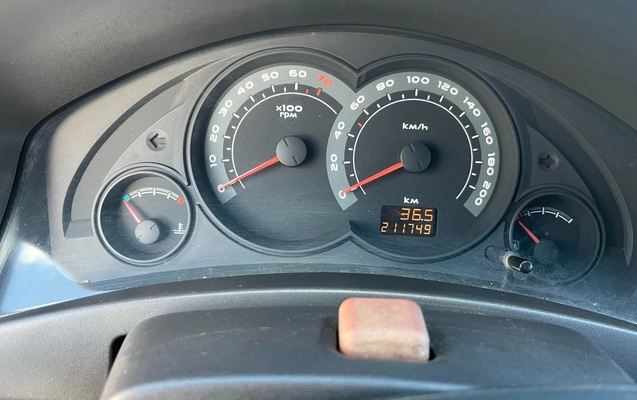 imagem-https://www.socarrao.com.br/sc-vehicle-images-prod/3614123/1788442041222-Y2RkODBmNzMtNDZmMC00ZDM0LTgxOWMtMDhjNjNlM2ZhNDU1LmpwZw.jpg