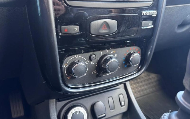 imagem-https://www.socarrao.com.br/sc-vehicle-images-prod/3614173/1789069064997-8429810_12_B_ea4090b094.jpeg