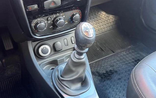 imagem-https://www.socarrao.com.br/sc-vehicle-images-prod/3614173/1789069064999-8429810_13_B_ec52af68d5.jpeg