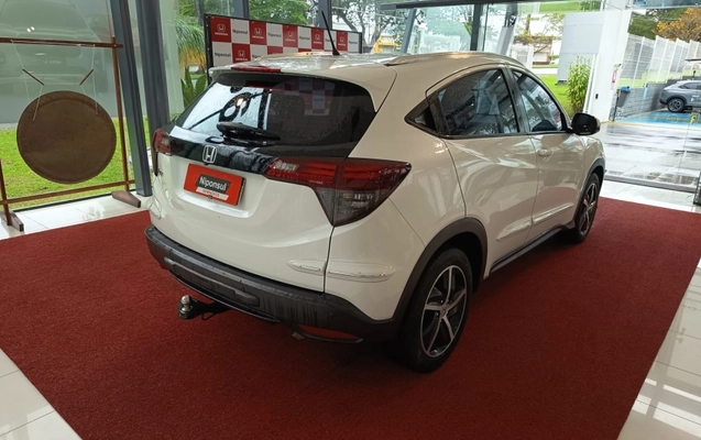 imagem-https://www.socarrao.com.br/sc-vehicle-images-prod/3614189/1788442411362-ATKilJiSTCoYvL8WIu3qJJHSUzhrKzQb.jpg