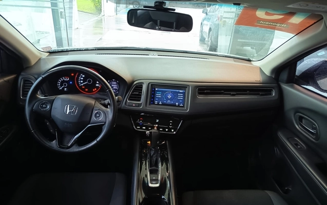 imagem-https://www.socarrao.com.br/sc-vehicle-images-prod/3614189/1788442411370-gKOxlnNKjWl975vEl9z8XrhBFR0dV92x.jpg