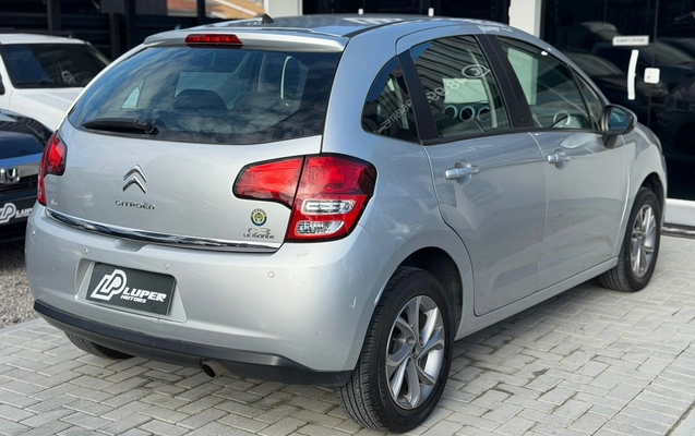 imagem-https://www.socarrao.com.br/sc-vehicle-images-prod/3614269/1788442699551-003_c550cb1773229451d14ebd3a7cb81174.jpeg
