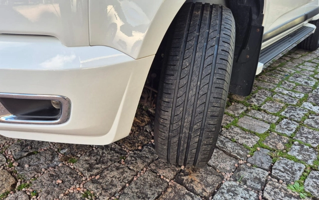 imagem-https://www.socarrao.com.br/sc-vehicle-images-prod/3614344/1788442918000-V2hhdHNBcHAgSW1hZ2UgMjAyNi0wOS0wMSBhdCAxNi41Ny4xMCAoMSkuanBlZw.jpeg