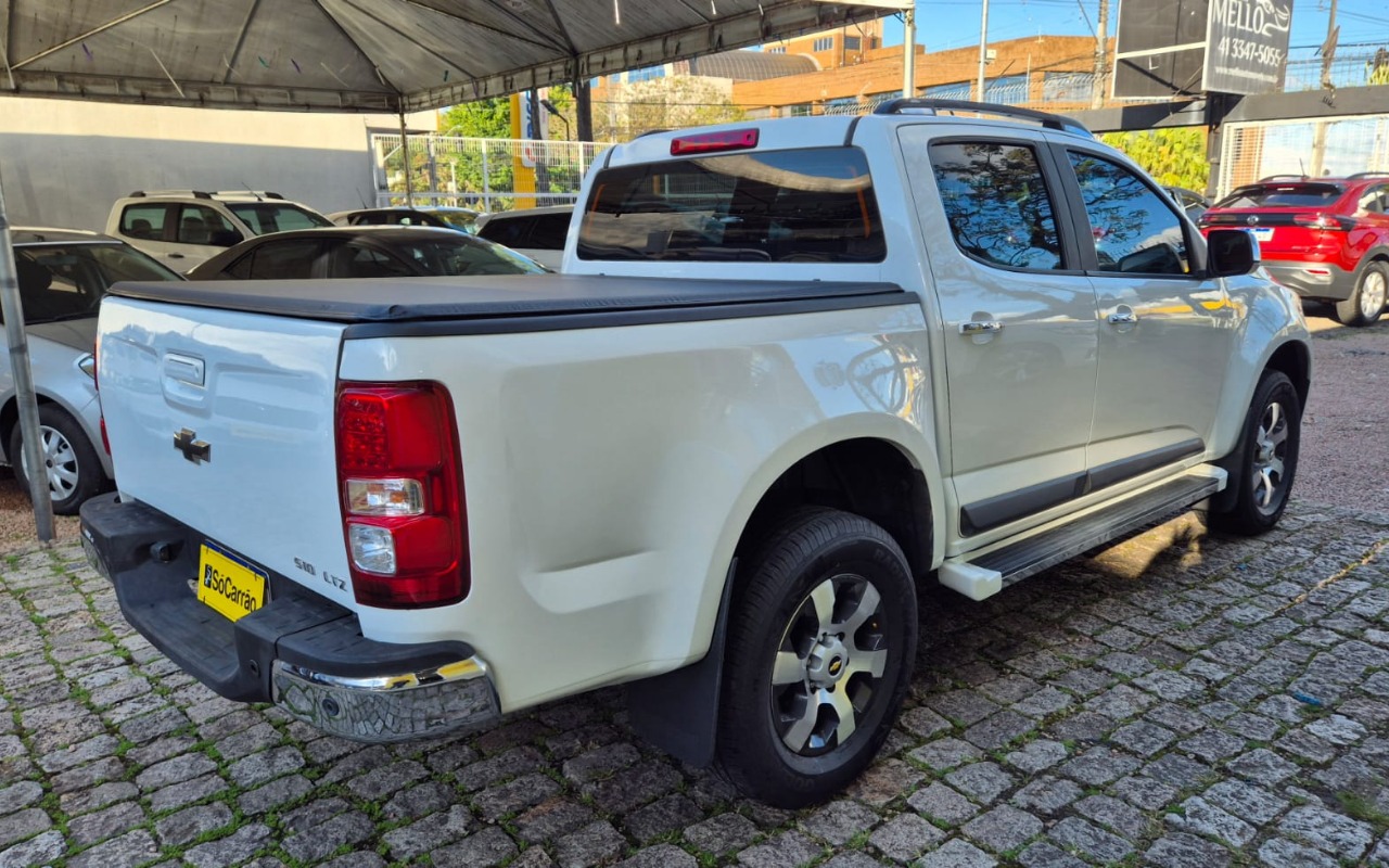 imagem-https://www.socarrao.com.br/sc-vehicle-images-prod/3614344/1788442918690-V2hhdHNBcHAgSW1hZ2UgMjAyNi0wOS0wMSBhdCAxNi41Ny4xMiAoMykuanBlZw.jpeg
