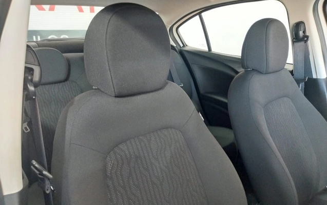 imagem-https://www.socarrao.com.br/sc-vehicle-images-prod/3614351/1788453588061-1rFhGEd3bpr7iksRivnq2I1iTn0E4TYD.jpg