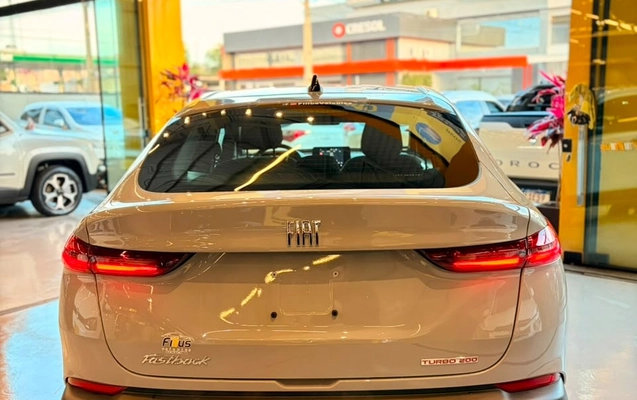 imagem-https://www.socarrao.com.br/sc-vehicle-images-prod/3614760/1788444084603-91ad5aa1-2b8e-49b2-8d04-ae64b00022d6.jpg