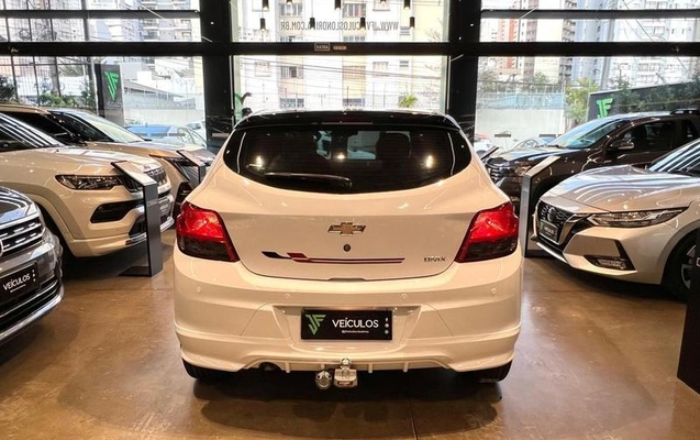 imagem-https://www.socarrao.com.br/sc-vehicle-images-prod/3614986/1788988401177-8445868_15_B_ff9d95ca67.jpeg