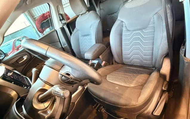 imagem-https://www.socarrao.com.br/sc-vehicle-images-prod/3614995/1788444802063-2cceab0c-2d14-4f71-a80d-daf6a3361f21.jpg