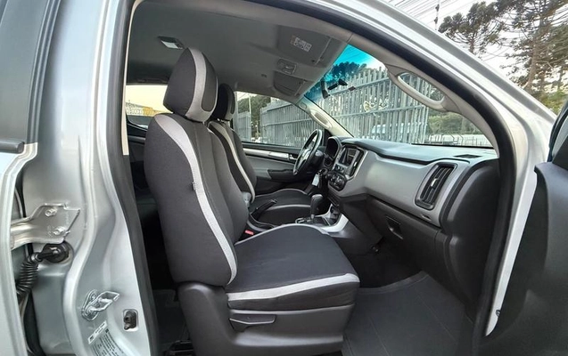 imagem-https://www.socarrao.com.br/sc-vehicle-images-prod/3615013/1789416460492-8405735_13_B_ae38314d35.jpeg