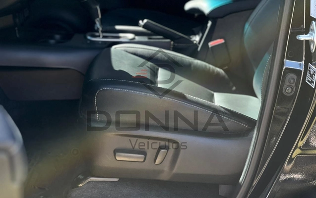 imagem-https://www.socarrao.com.br/sc-vehicle-images-prod/3615155/1788445251820-886208c2a5d541f29a94dc9f4c92b447_1788441816394.jpg