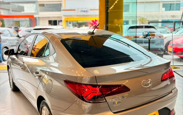 imagem-https://www.socarrao.com.br/sc-vehicle-images-prod/3615280/1788445552613-685265bc-42f2-479f-9698-16ccdd2a53bb.jpg