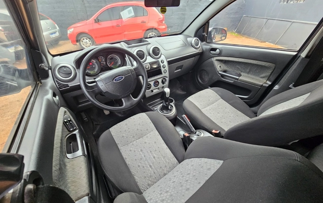 imagem-https://www.socarrao.com.br/sc-vehicle-images-prod/3615392/1788445855143-V2hhdHNBcHAgSW1hZ2UgMjAyNi0wOS0wMyBhdCAxMS4wNi4zOSAoMSkuanBlZw.jpeg