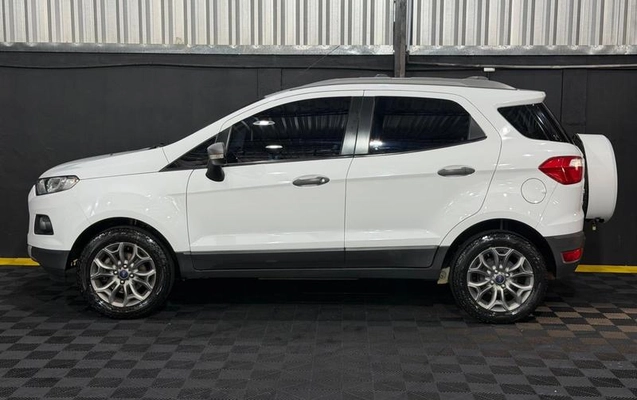 imagem-https://www.socarrao.com.br/sc-vehicle-images-prod/3615394/1788445869402-8446381_18_B_f7d11667e5.jpeg