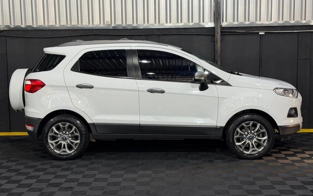imagem-https://www.socarrao.com.br/sc-vehicle-images-prod/3615394/1788445869420-8446381_11_B_45a8c7c92a.jpeg