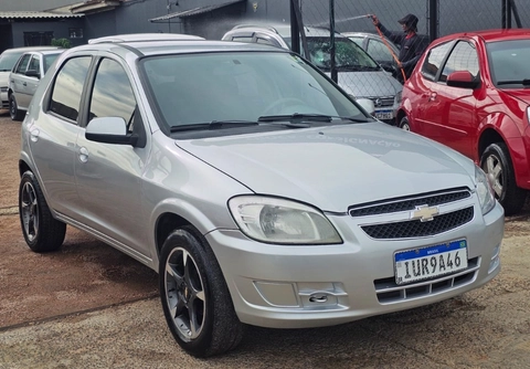 Chevrolet Celta 2014 Prata — foto 1 de 3