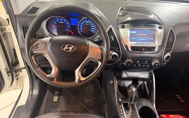 imagem-https://www.socarrao.com.br/sc-vehicle-images-prod/3615677/1788448424411-8183083_1_B_6f17c86d22.jpeg