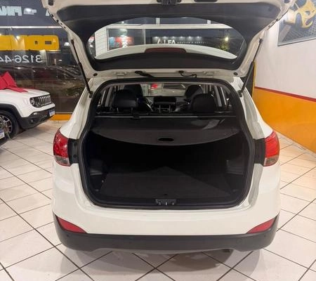 imagem-https://www.socarrao.com.br/sc-vehicle-images-prod/3615677/1788448424413-8183083_7_B_e514dc348a.jpeg