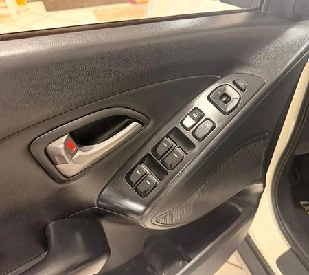 imagem-https://www.socarrao.com.br/sc-vehicle-images-prod/3615677/1788448424413-8183083_8_B_6425a3dc3f.jpeg