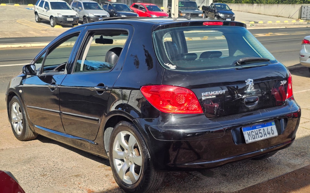 imagem-https://www.socarrao.com.br/sc-vehicle-images-prod/3615707/1788446796223-V2hhdHNBcHAgSW1hZ2UgMjAyNi0wOS0wMyBhdCAxMS4xMi4yMyAoNCkuanBlZw.jpeg