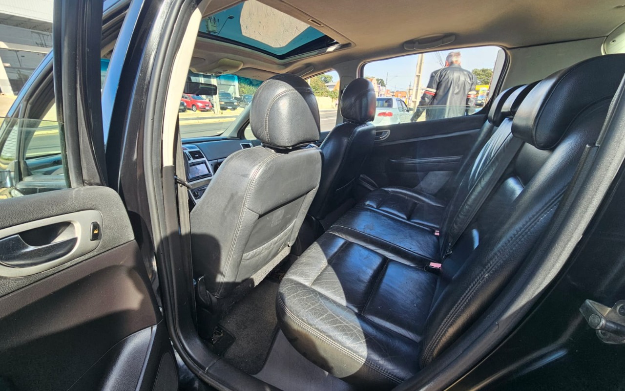 imagem-https://www.socarrao.com.br/sc-vehicle-images-prod/3615707/1788446797407-V2hhdHNBcHAgSW1hZ2UgMjAyNi0wOS0wMyBhdCAxMS4xMi4yMyAoNSkuanBlZw.jpeg