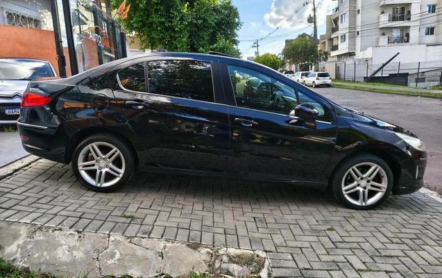 imagem-https://www.socarrao.com.br/sc-vehicle-images-prod/3615782/1789478128564-8444935_9_B_06e07341be.jpeg