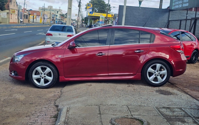 imagem-https://www.socarrao.com.br/sc-vehicle-images-prod/3615803/1788447063469-V2hhdHNBcHAgSW1hZ2UgMjAyNi0wOS0wMyBhdCAxMS4xNy4wMi5qcGVn.jpeg