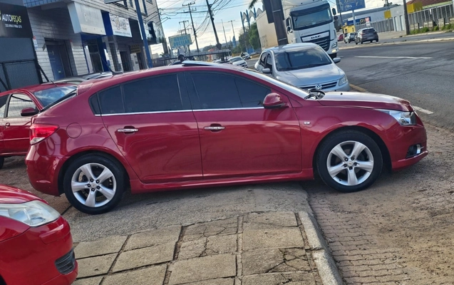 imagem-https://www.socarrao.com.br/sc-vehicle-images-prod/3615803/1788447063695-V2hhdHNBcHAgSW1hZ2UgMjAyNi0wOS0wMyBhdCAxMS4xNy4wMyAoMSkuanBlZw.jpeg