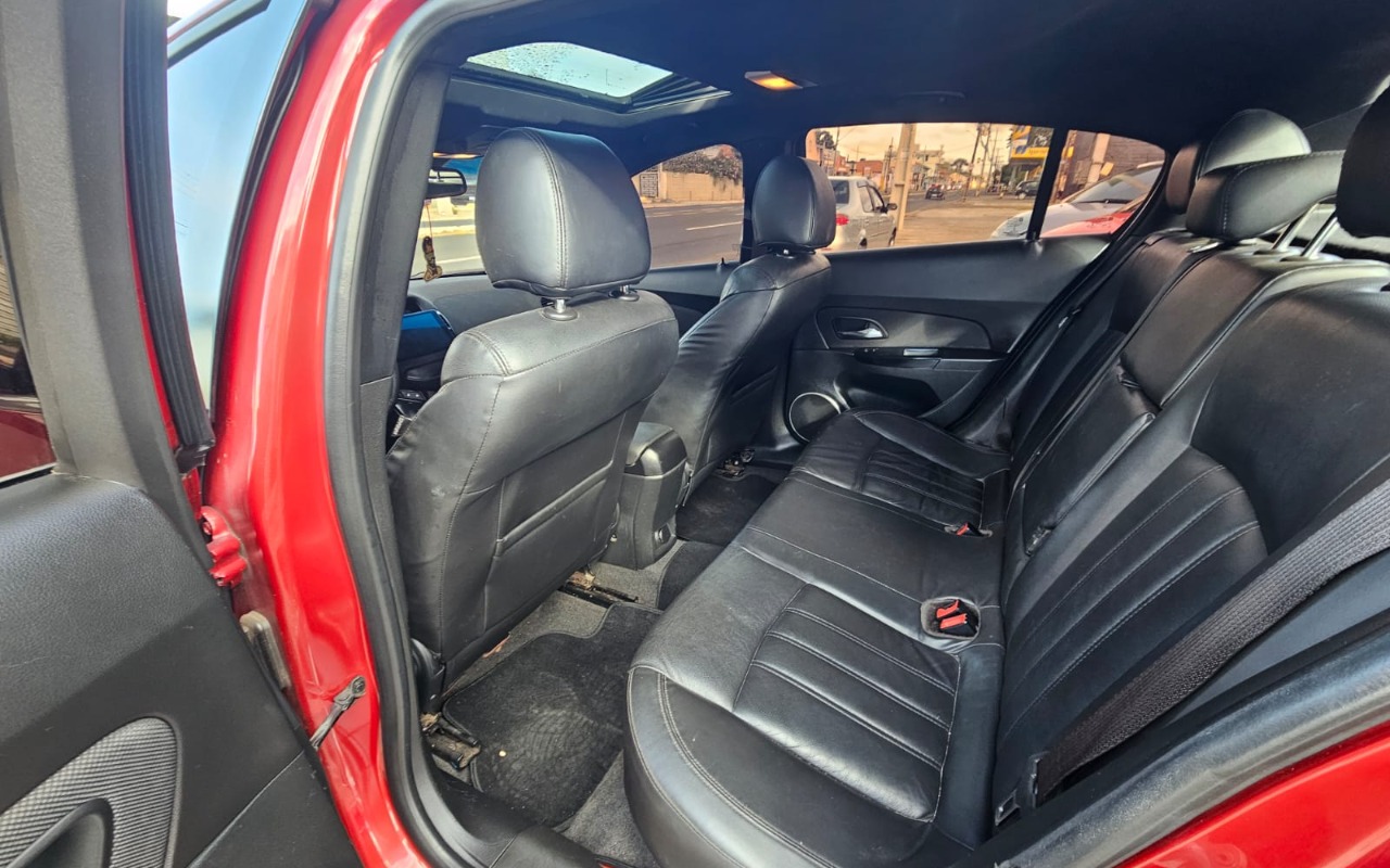 imagem-https://www.socarrao.com.br/sc-vehicle-images-prod/3615803/1788447064630-V2hhdHNBcHAgSW1hZ2UgMjAyNi0wOS0wMyBhdCAxMS4xNy4wNCAoNCkuanBlZw.jpeg