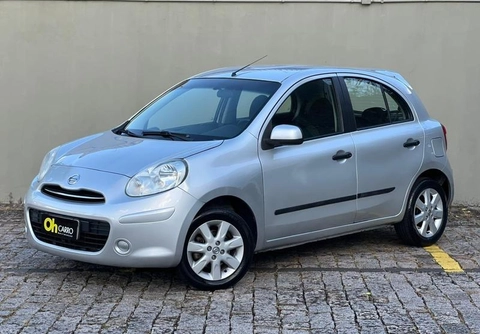 Nissan MARCH SV 1.6 16V Flex Fuel 2013 Prata — foto 1 de 3