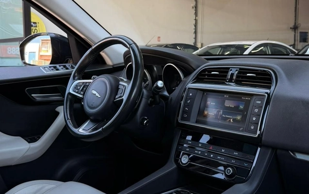 imagem-https://www.socarrao.com.br/sc-vehicle-images-prod/3616065/1789480974016-gb-baf7ccb.jpeg