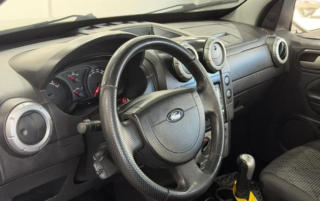 imagem-https://www.socarrao.com.br/sc-vehicle-images-prod/3616077/1788447760695-8436354_9_B_d8876c0af6.jpeg