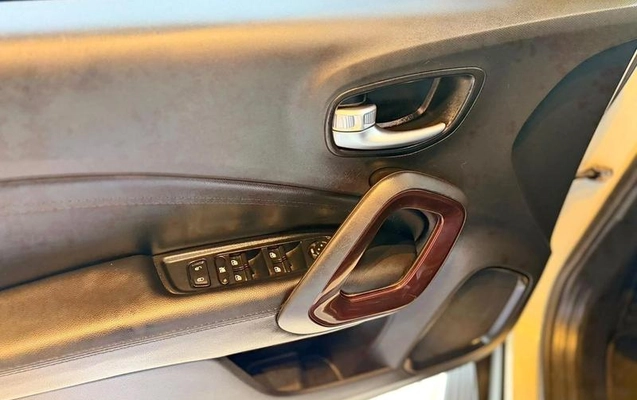 imagem-https://www.socarrao.com.br/sc-vehicle-images-prod/3616089/1788970346306-8446646_12_B_8fba3cf46f.jpeg