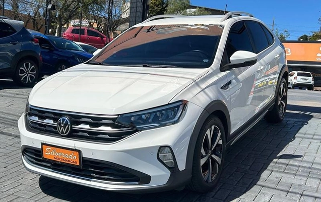 imagem-https://www.socarrao.com.br/sc-vehicle-images-prod/3616122/1788447912973-8446345_13_B_828100c42d.jpeg