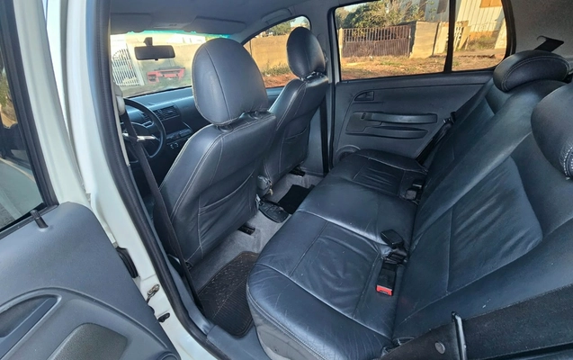 imagem-https://www.socarrao.com.br/sc-vehicle-images-prod/3616144/1788448060669-V2hhdHNBcHAgSW1hZ2UgMjAyNi0wOS0wMyBhdCAxMS4zMS4xMi5qcGVn.jpeg