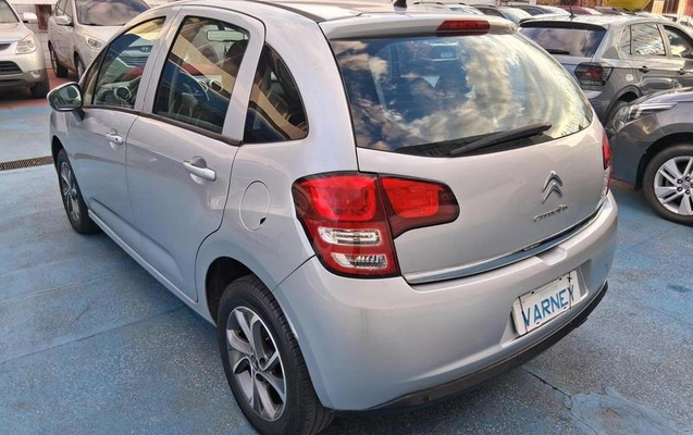 imagem-https://www.socarrao.com.br/sc-vehicle-images-prod/3616248/1788982380548-8444046_7_B_9e7f1a57b8.jpeg